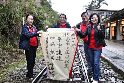 20231213 行政、家長會團隊為南山學子祈福活動1