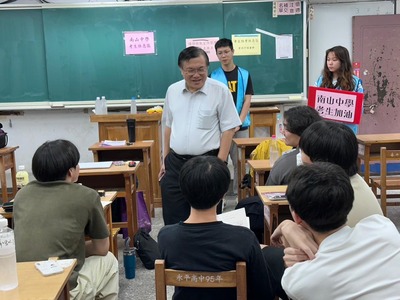 20240427 前往統測考場為考生加油打氣