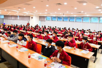 112-01-16新民小學師生家長參訪團