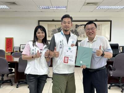 20260521 家長會長協會致贈畢業生禮物