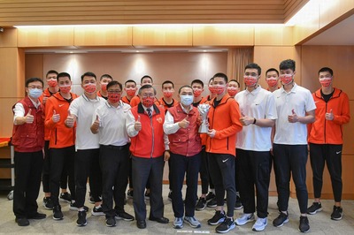 20220316 男籃前往新北市政府獻獎