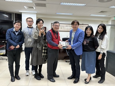 20221219 夏威夷大學KCC分校國際部主任馮賽源先生(Cy. Feng)蒞校訪問