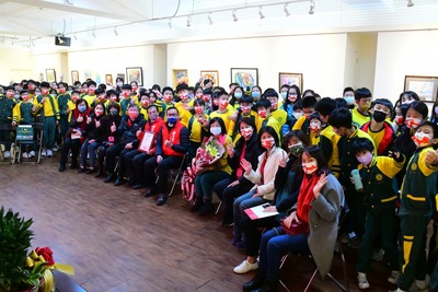 20221223 育才雙語小學精選師生美術作品展開幕
